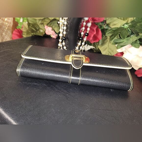 Louis Vuitton Louis Vuitton Suhali Portefeuille Le Favori Wallet LIKE NEW - Picture 8 of 16